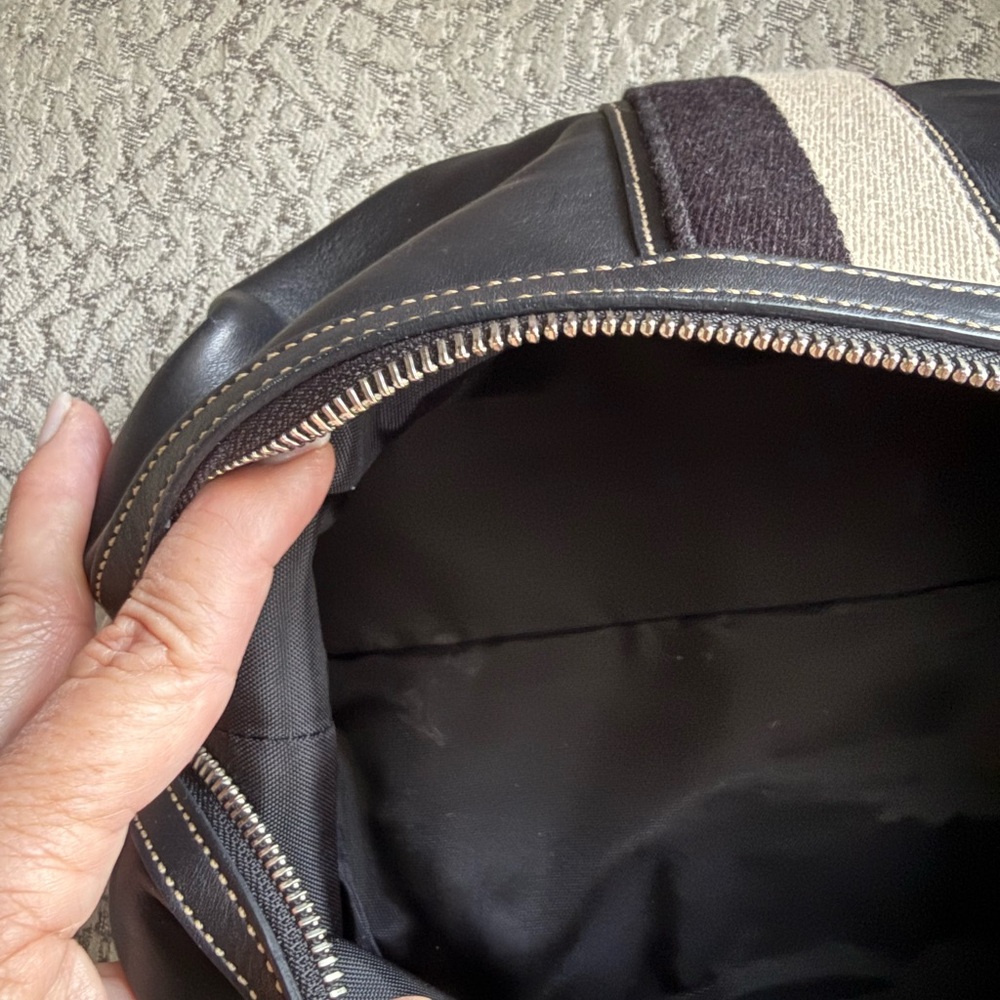 Coach Leather Black and Cream Toiletry Bag - Picture 6 of 7